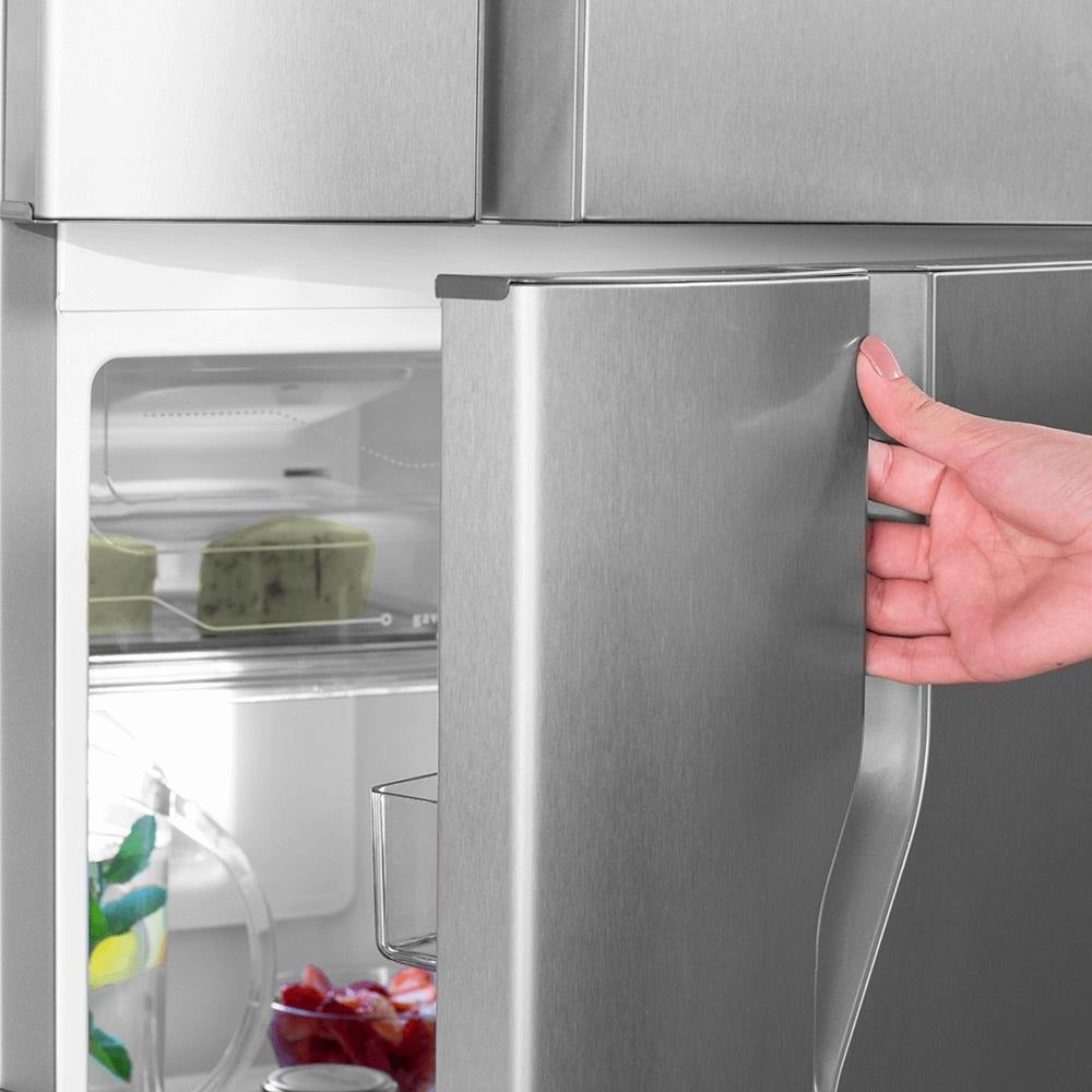 Geladeira Electrolux Frost Free 371L Turbo Congelamento Duplex Cor Inox DFX41 127v